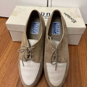 Munro Cream Beige Suede Lace Up Loafers Size 7.5 Made In USA Saddle